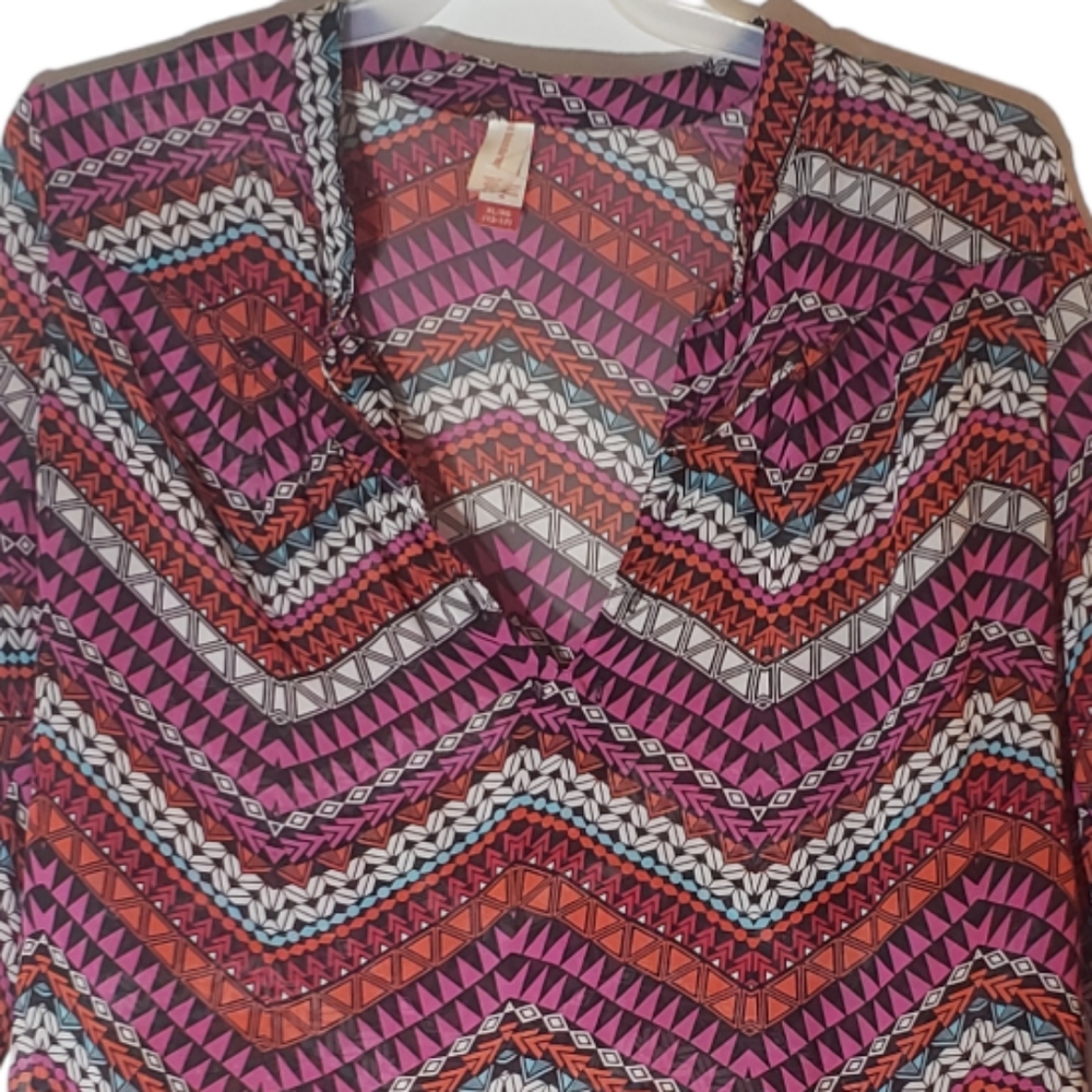 No Boundaries women's XL sheer roll cap sleeves pullover blouse. 561 - Picture 2 of 4
